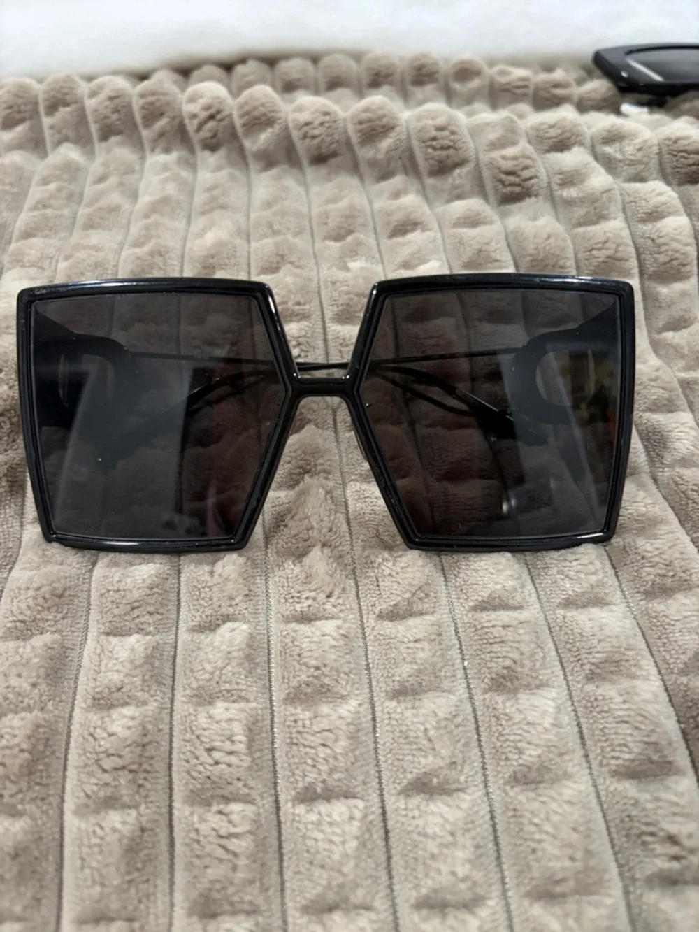 Dior Black Geometric Oversized Sunglasses - Women Accessories